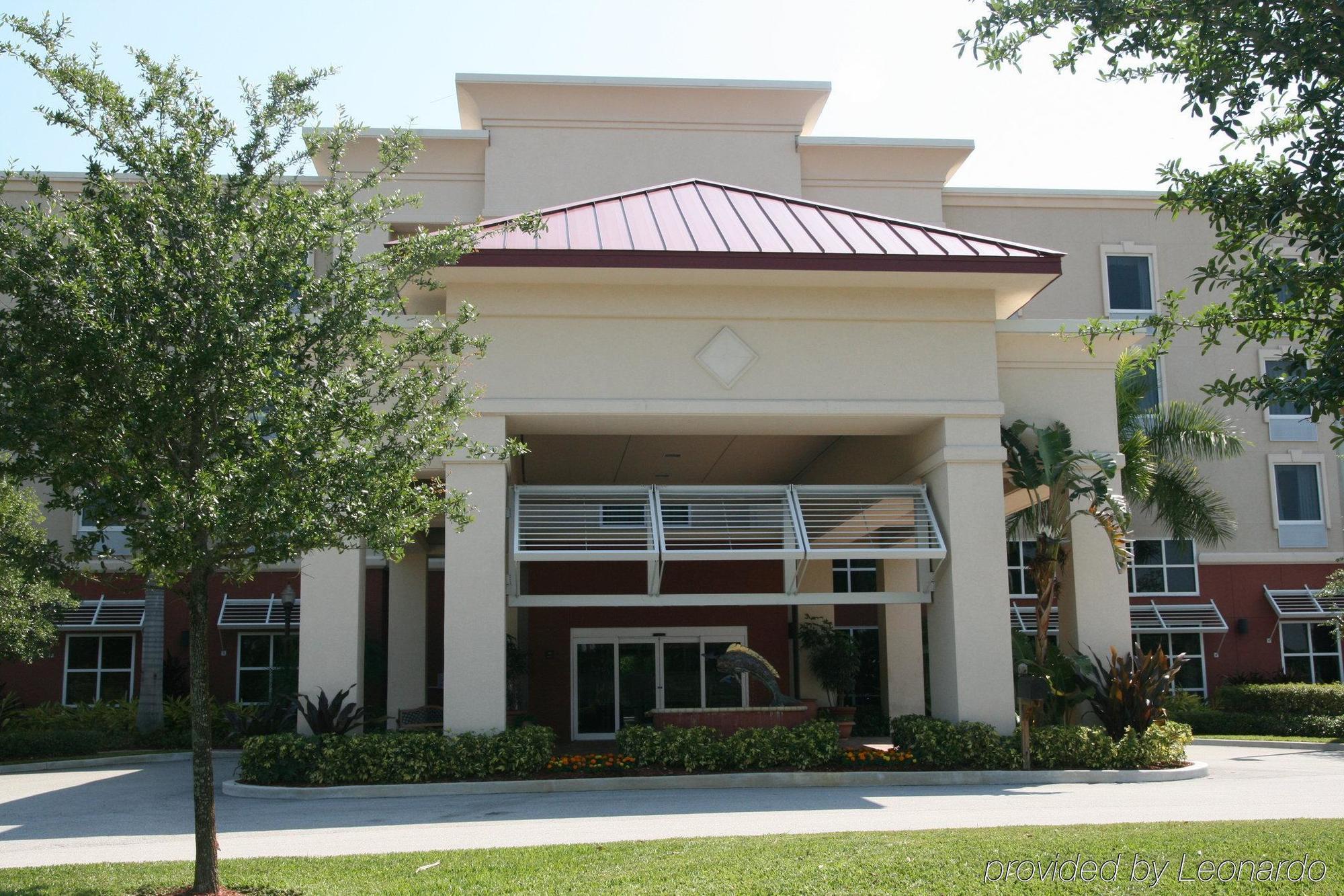 Hampton Inn & Suites Stuart-North Exterior foto